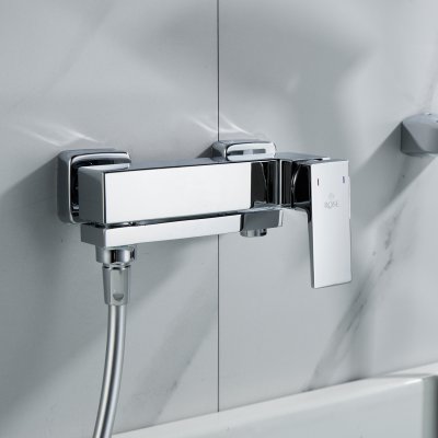 Смеситель для ванны Rose R2802