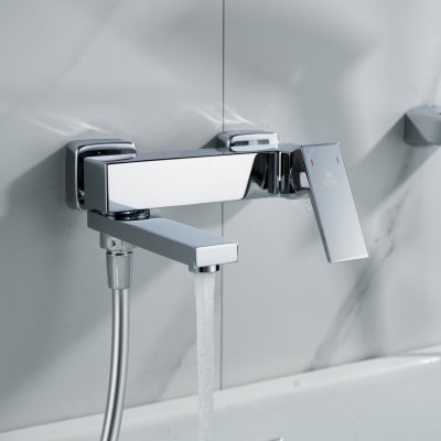 Смеситель для ванны Rose R2802