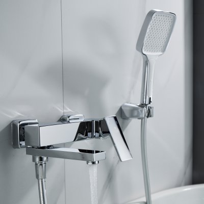 Смеситель для ванны Rose R2802