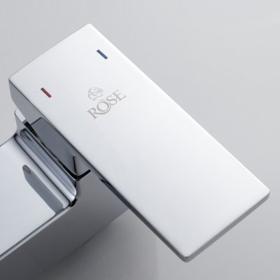 Смеситель для ванны Rose R2802