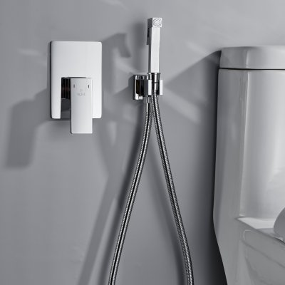 Смеситель с гигиеническим душем Rose R2805