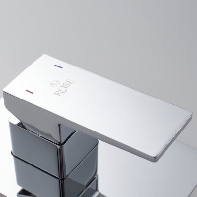 Смеситель с гигиеническим душем Rose R2805