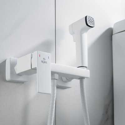 Смеситель с гигиеническим душем Rose R2805C-1