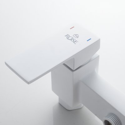 Смеситель с гигиеническим душем Rose R2805C-1