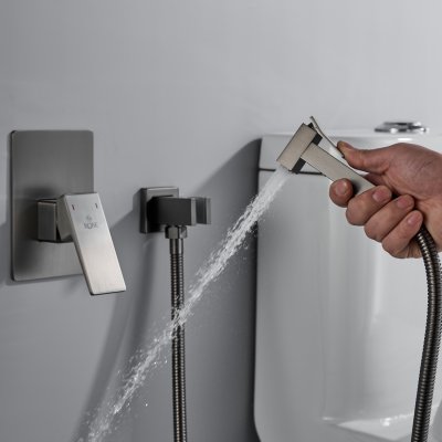 Смеситель с гигиеническим душем Rose R2805T