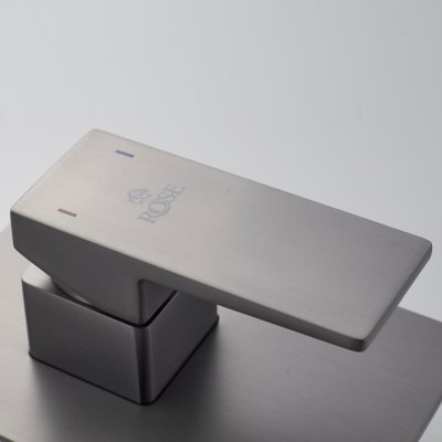 Смеситель с гигиеническим душем Rose R2805T