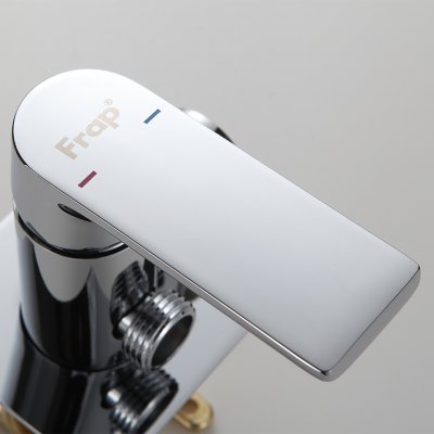 Смеситель с гигиеническим душем Frap F7571